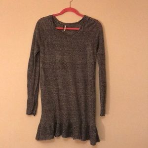 FREE PEOPLE RUFFLE SWEATER